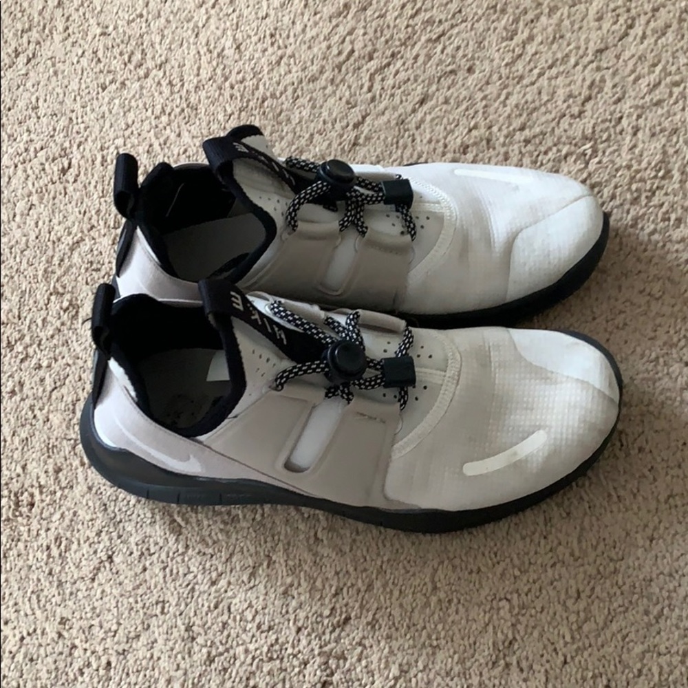 Sold out Nike commuter sneakers